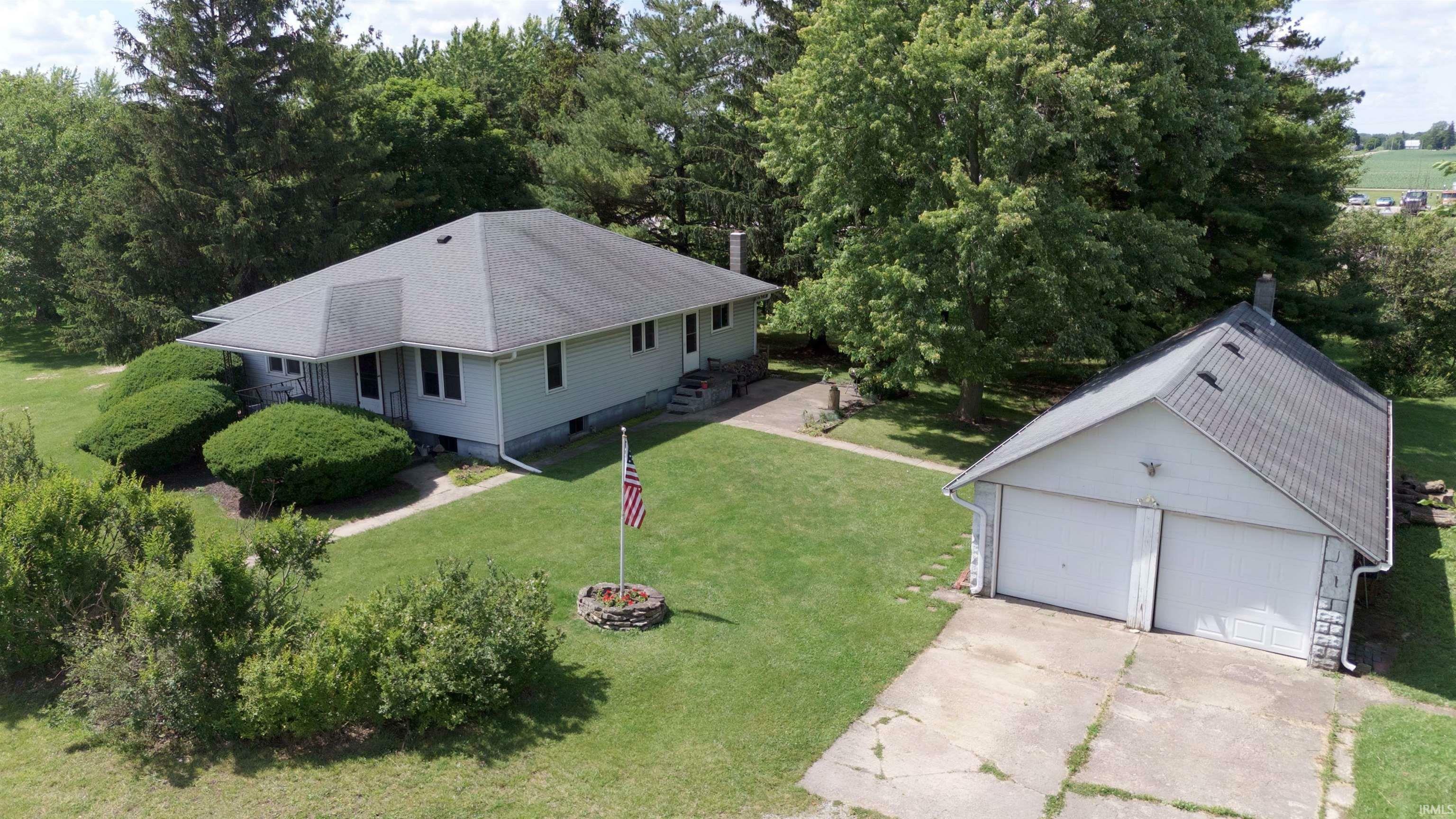 Property Photo:  3208 W Old National Road  IN 47352-9759 