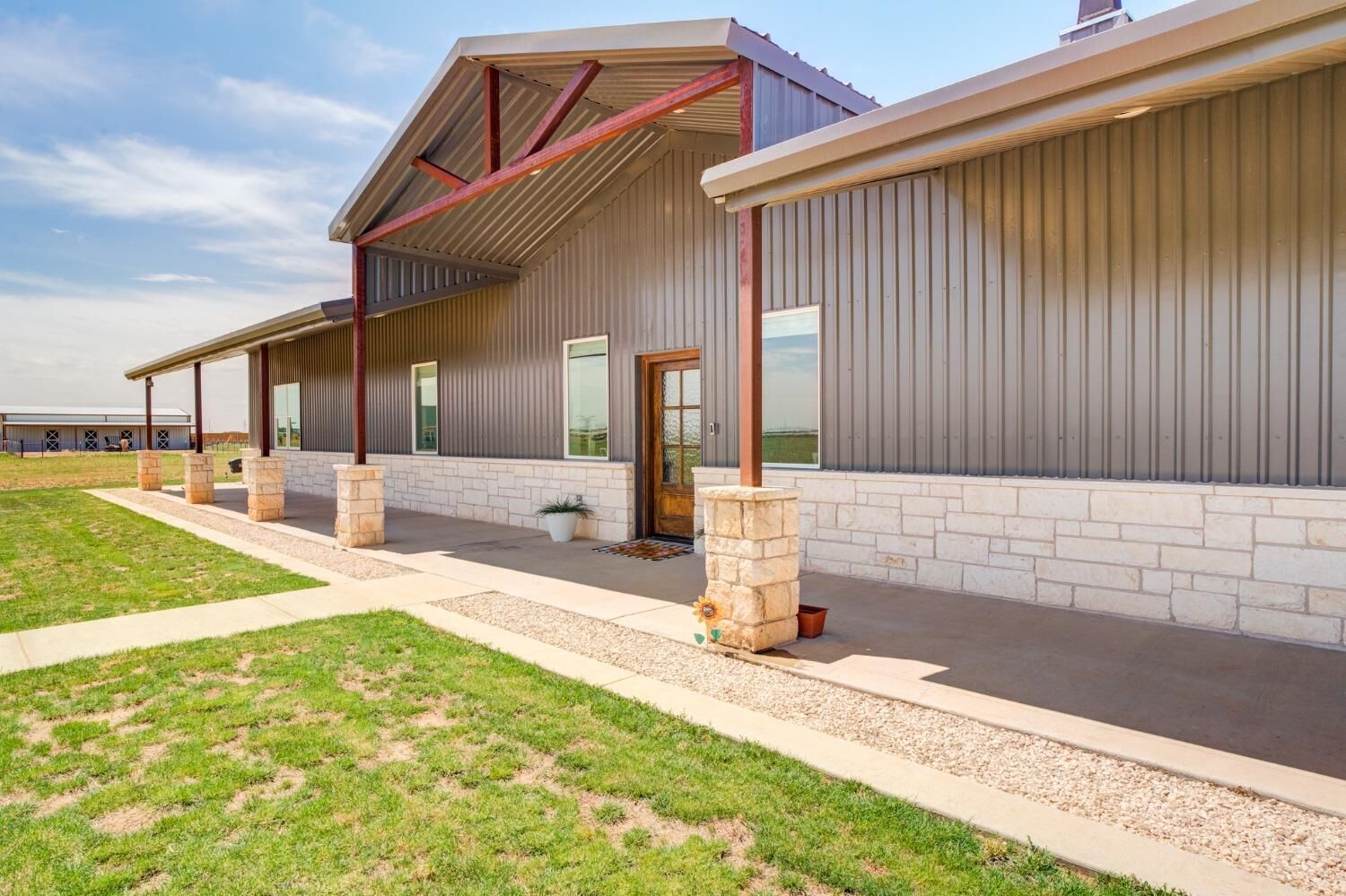 Property Photo: 7815 E County Road 6000 TX 79329