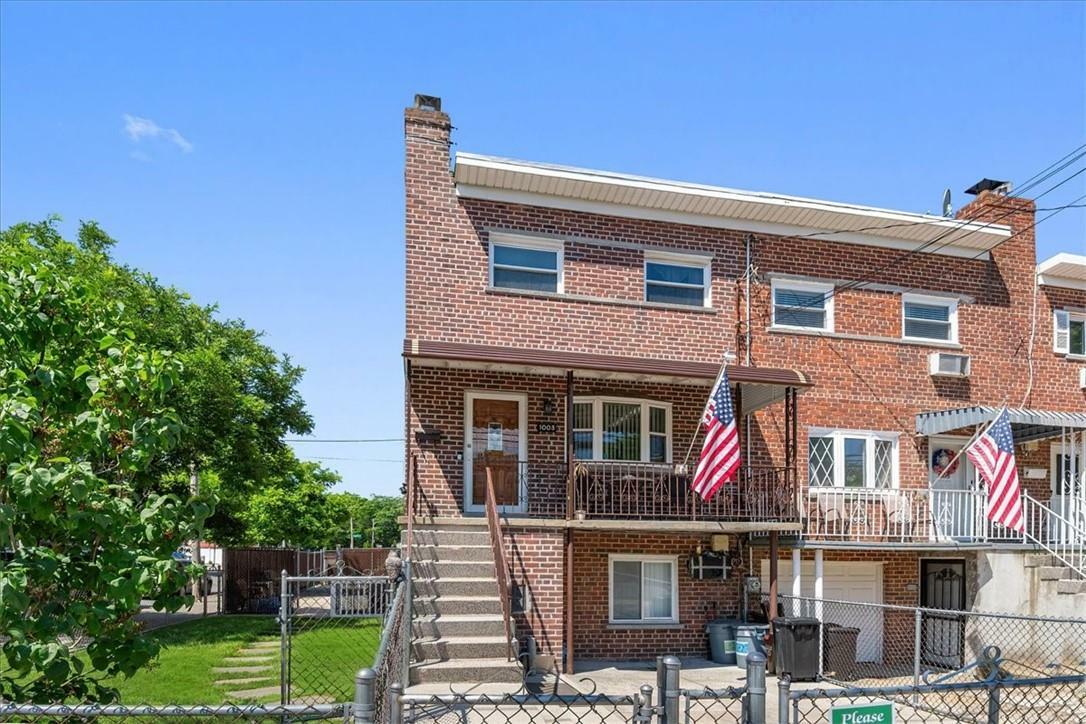 Property Photo: 1003 Vincent Avenue NY 10465