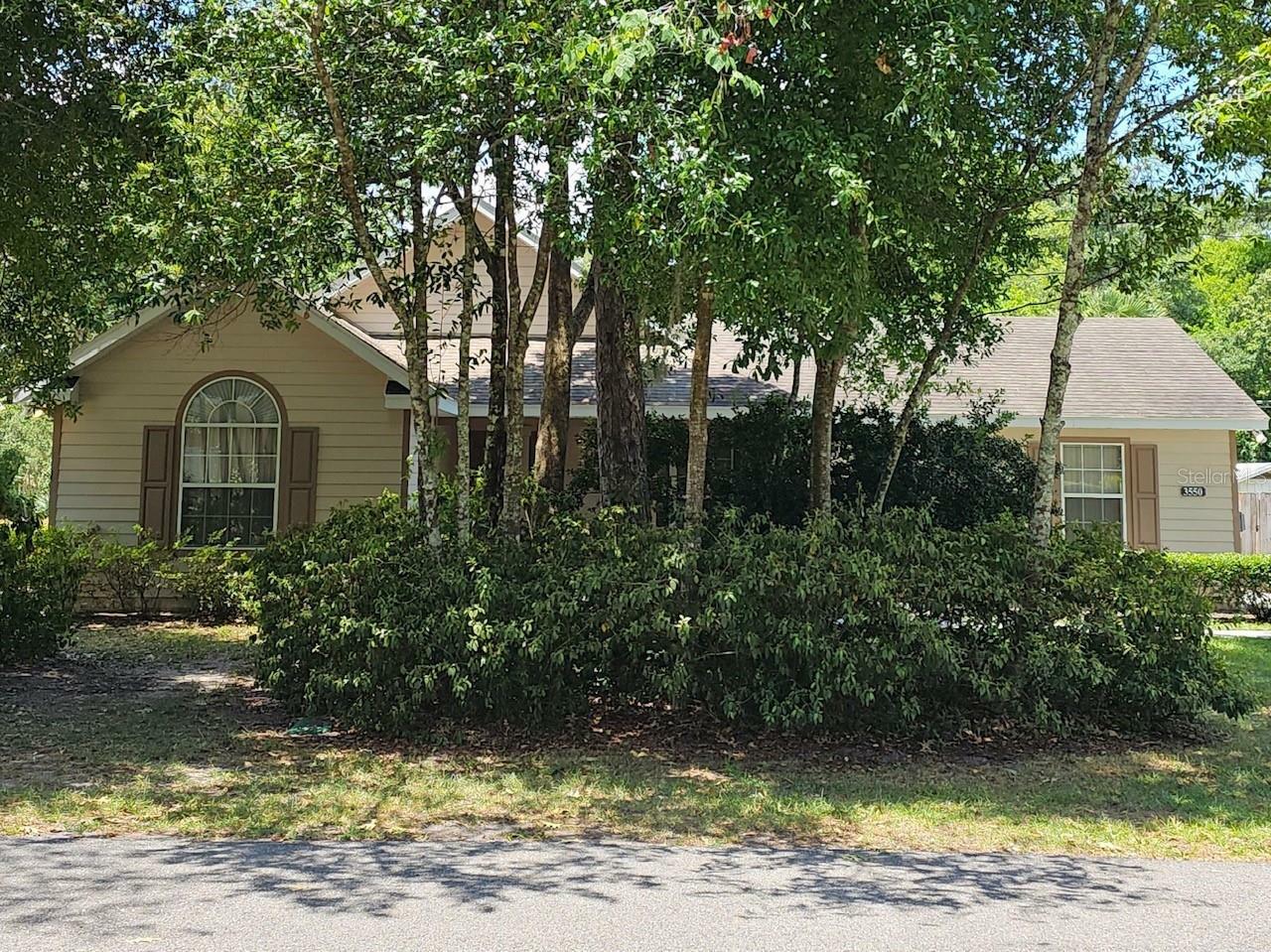 Property Photo:  3550 NW 12th Street  FL 32609 