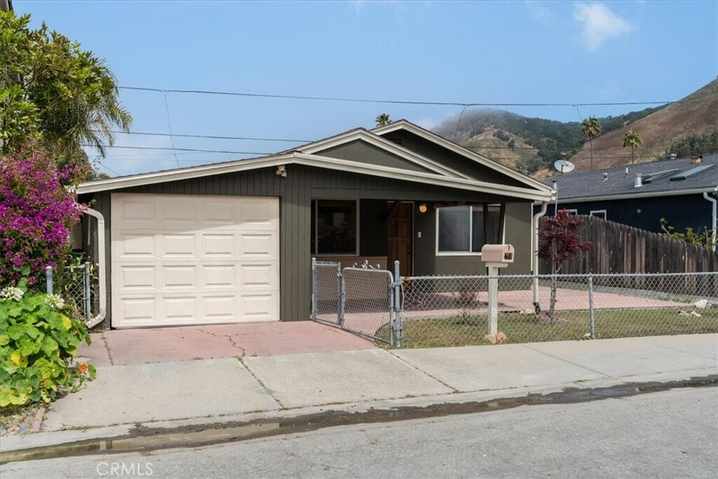 Property Photo:  214 Placentia Avenue  CA 93449 