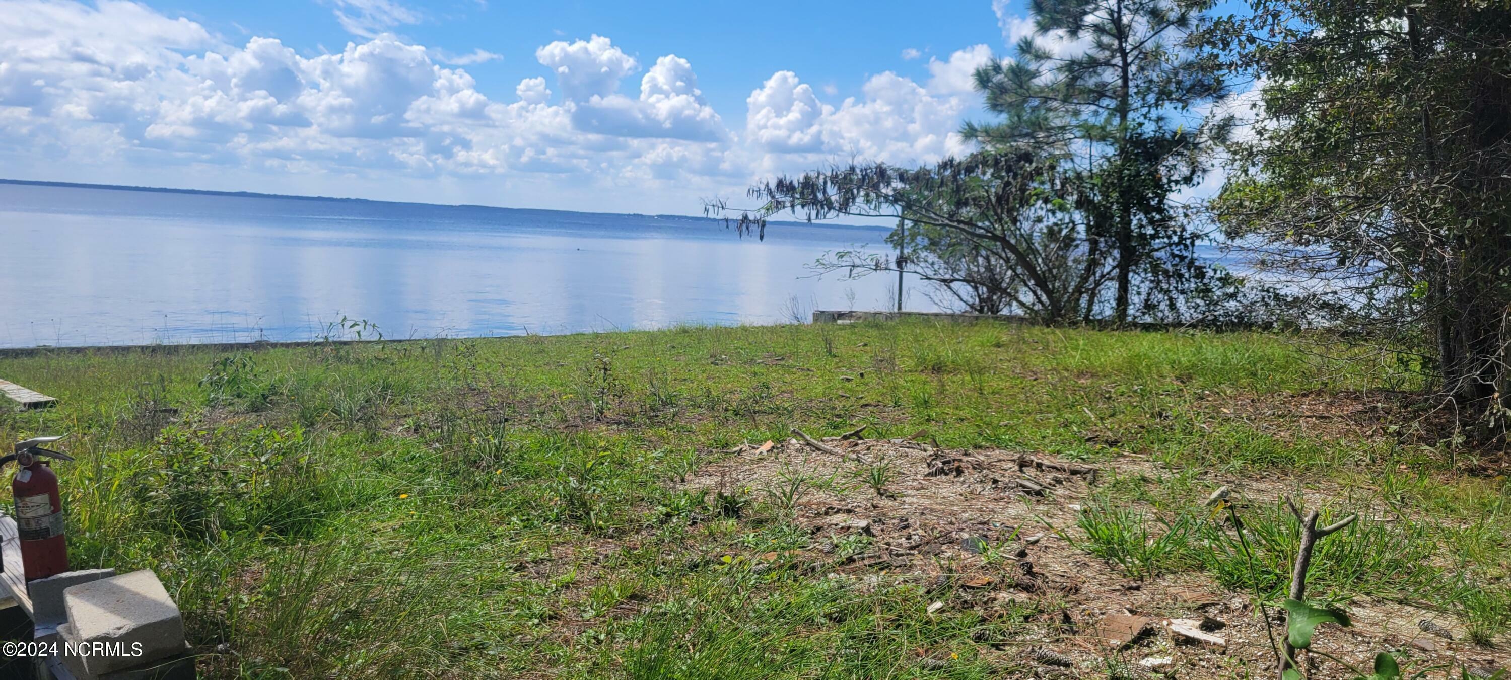 Property Photo: 2527 Old Pamlico Beach Road W NC 27810