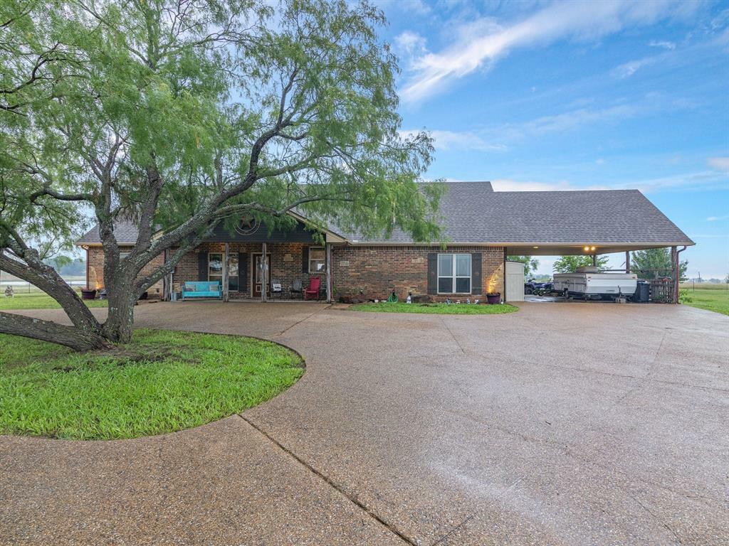 Property Photo:  445 Trojacek Road  TX 75119 