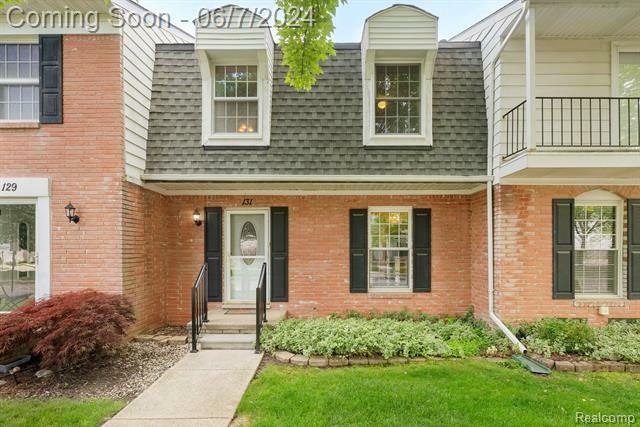 Property Photo:  131 Stratford Lane  MI 48309 