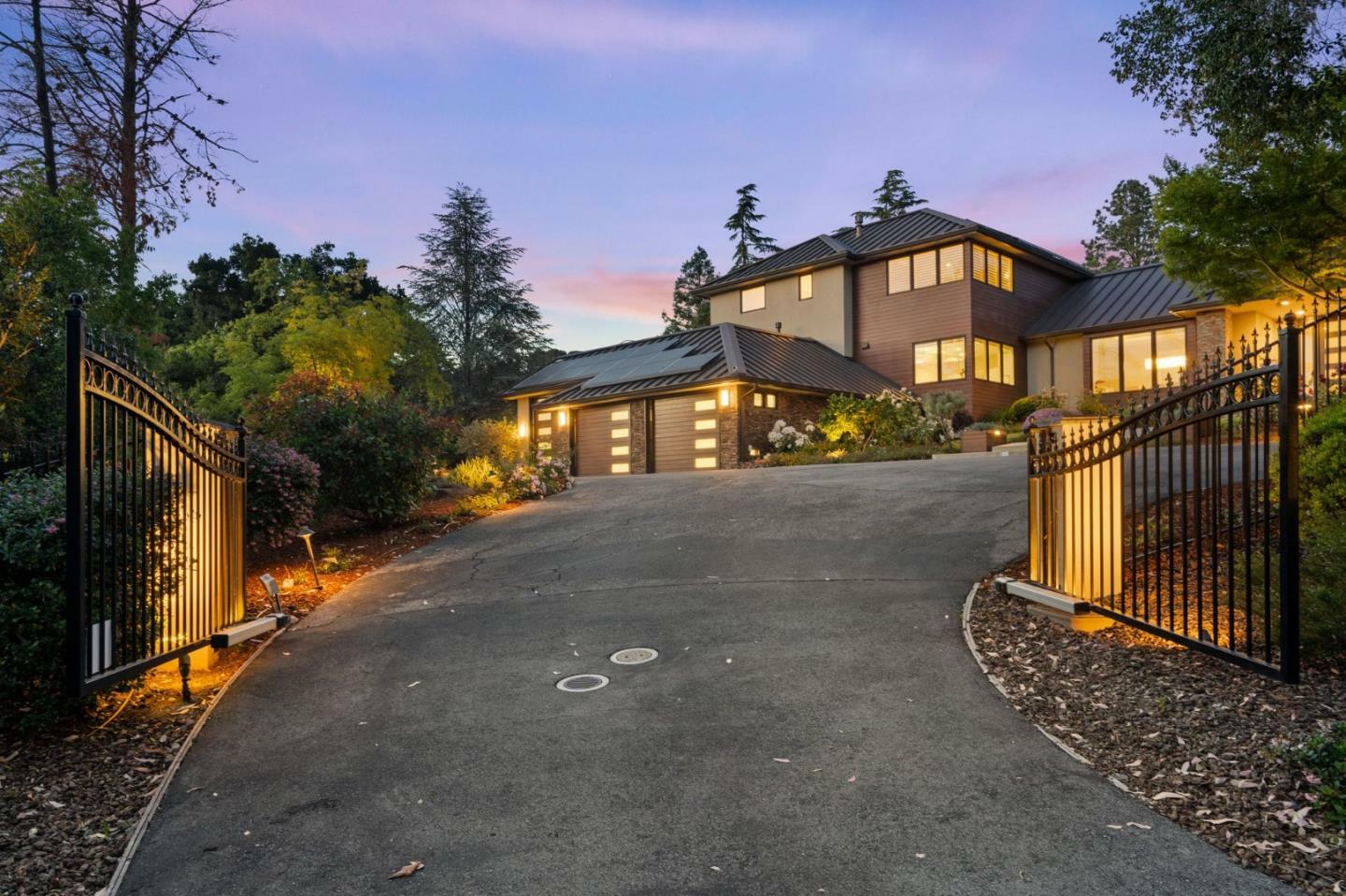 Property Photo:  27865 Fawn Creek Court  CA 94022 