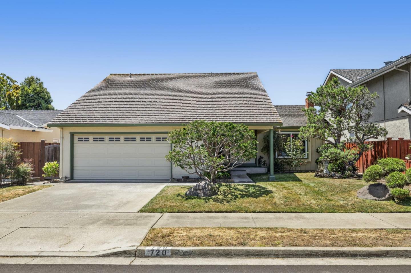 Property Photo:  720 Polaris Avenue  CA 94404 