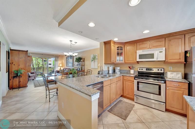 Property Photo: 1541 S Ocean Blvd 217 FL 33062