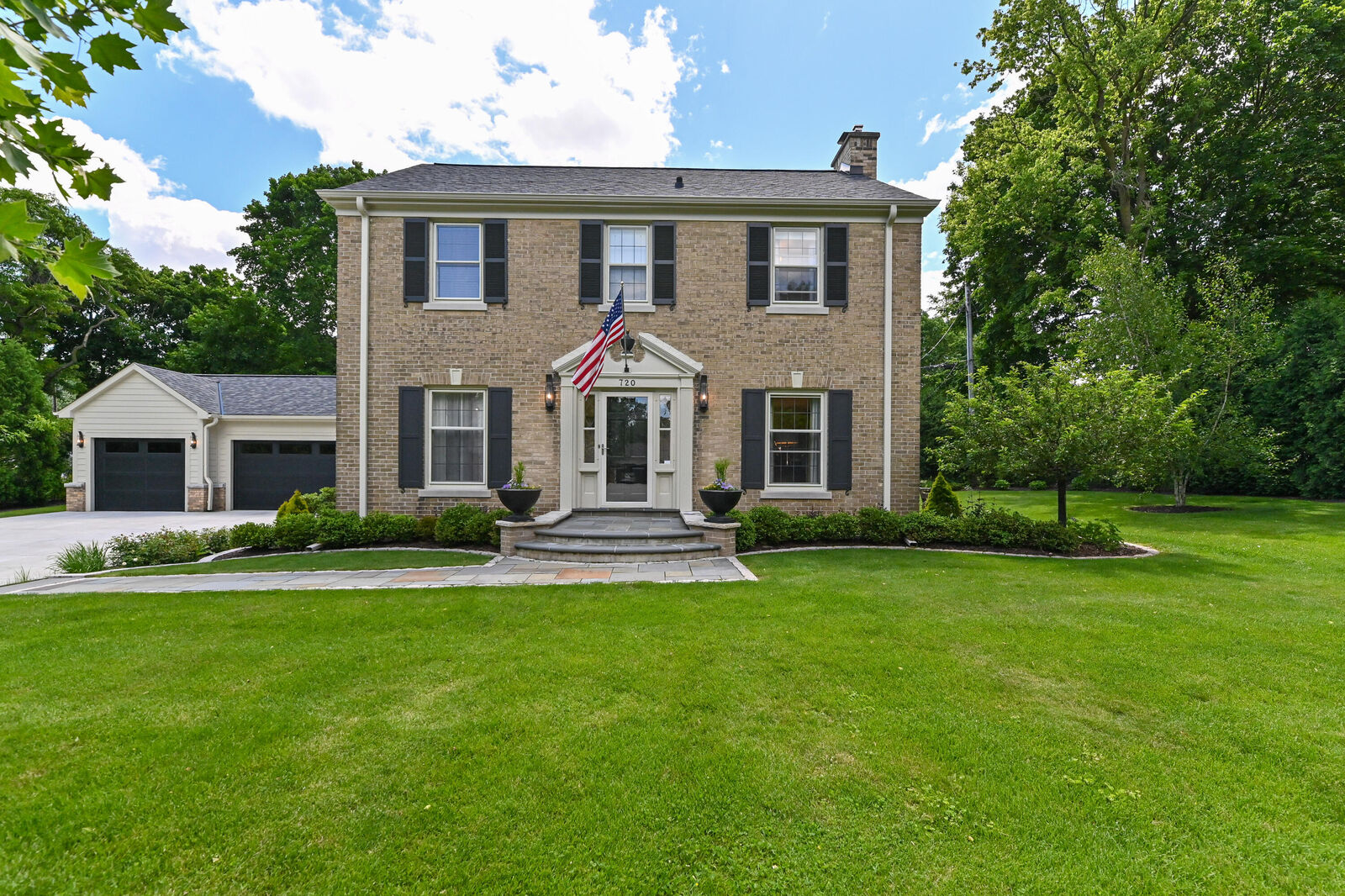 Property Photo:  720 Brinsmere Dr  WI 53122 