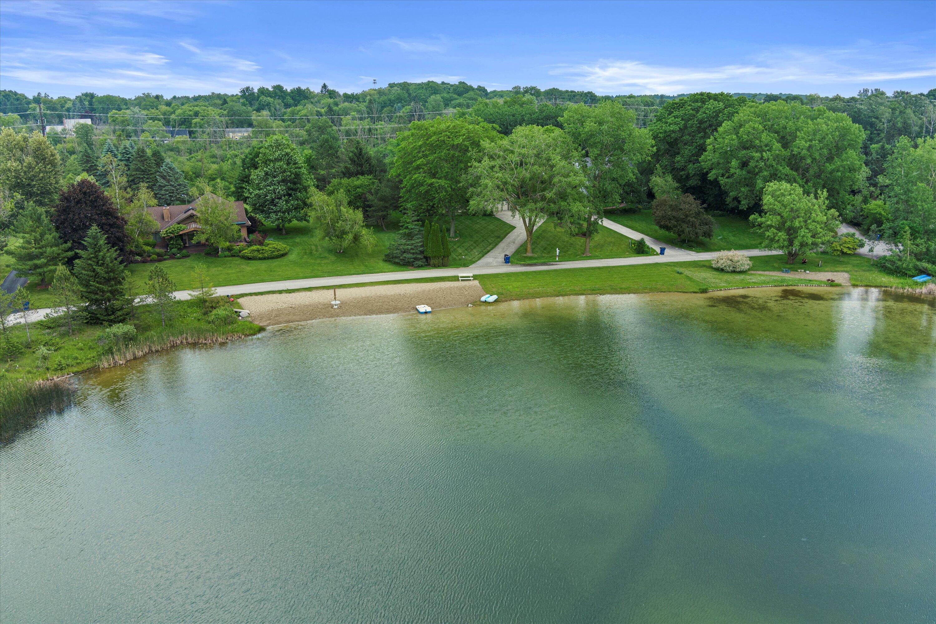 Property Photo: 1944 Maple Rd WI 53024