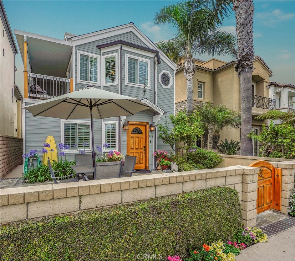Property Photo: 221 11th Street CA 92648