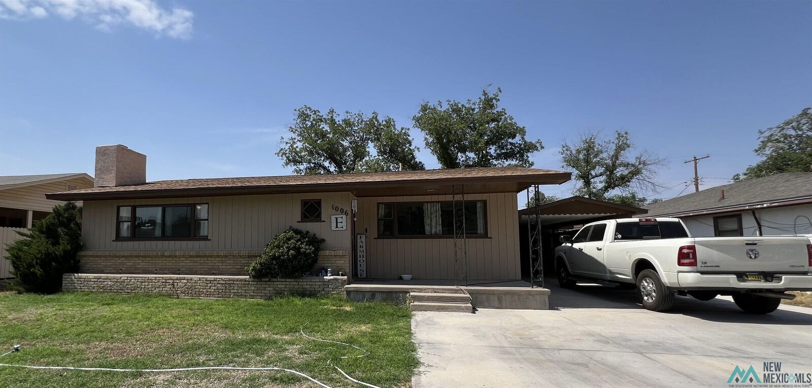 Property Photo: 1006 W Runyan Avenue NM 88210