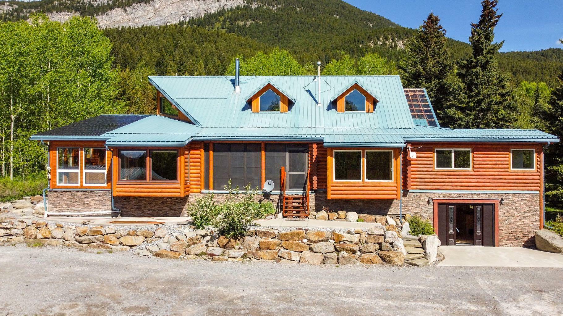 2712 Valley Ridge Road N  Frank AB T0K 0E0 photo
