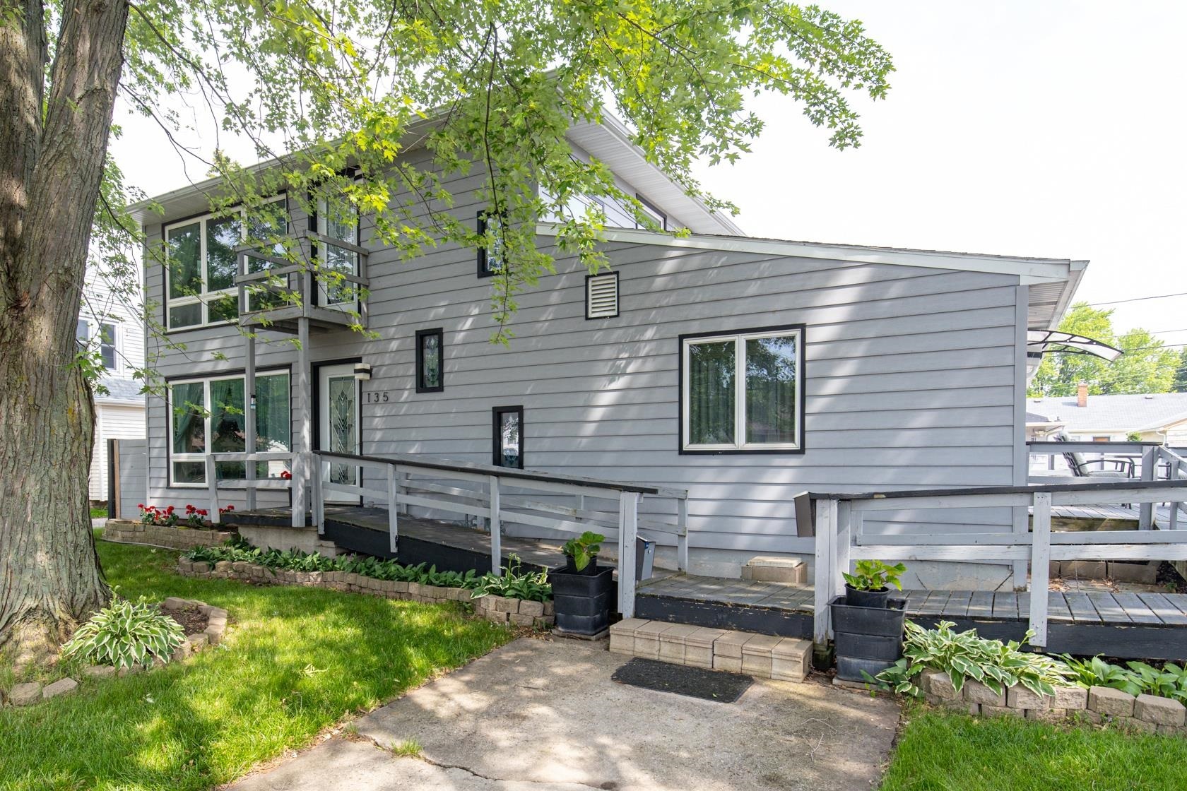 Property Photo:  135 Curtis Avenue  WI 54956 