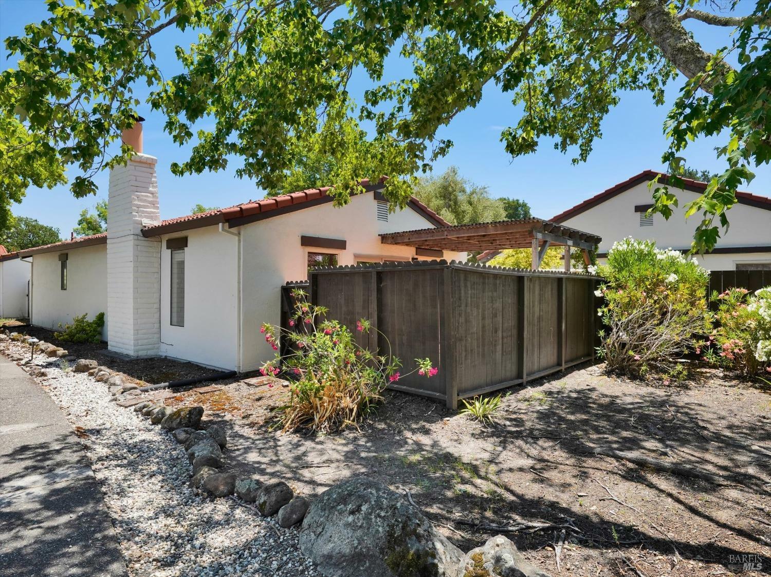 Property Photo:  747 Adobe Drive  CA 95404 