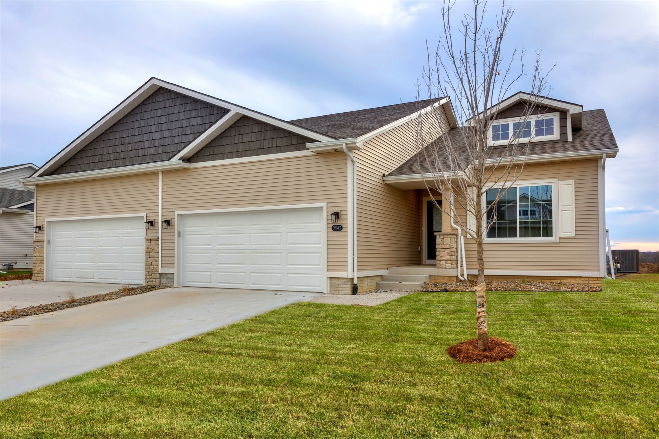 Property Photo:  9042 Mockingbird Drive  IA 50266 