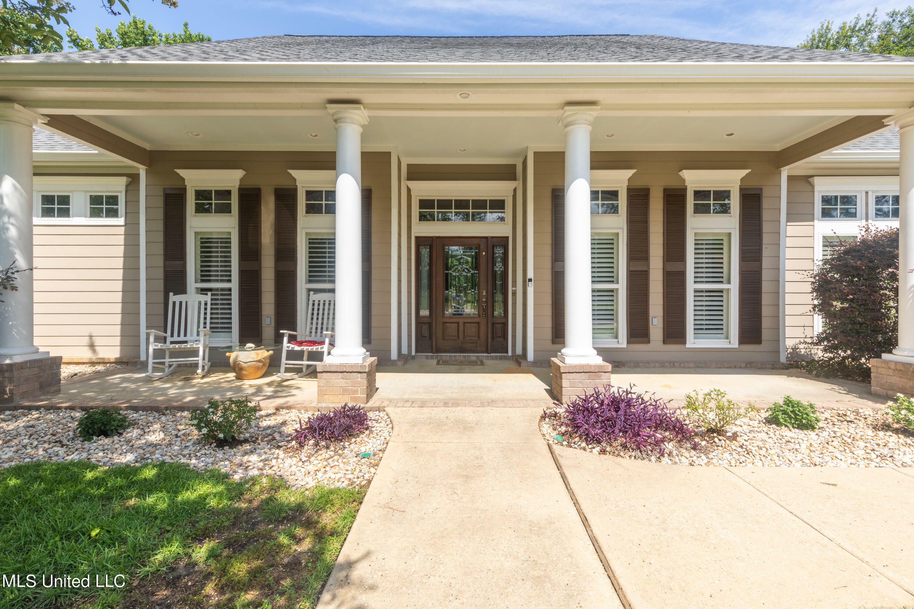 Property Photo:  690 Savannah Estates Boulevard  MS 39532 