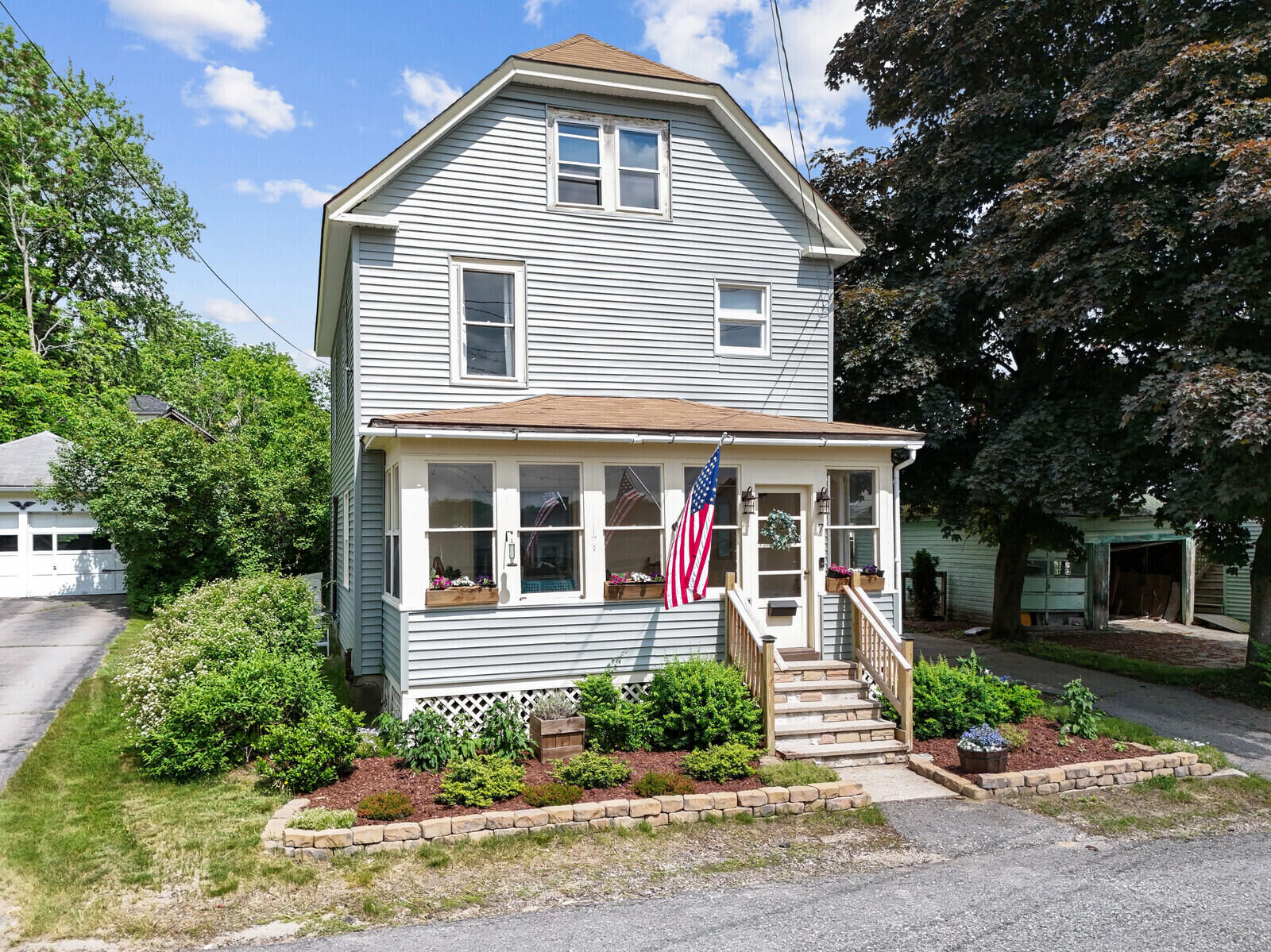 Property Photo:  7 Prospect Street  ME 04254 