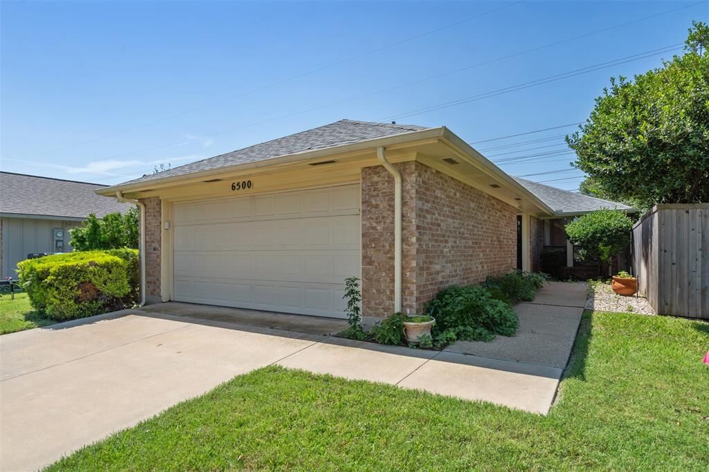 Property Photo: 6500 Spur Ranch Court TX 75023