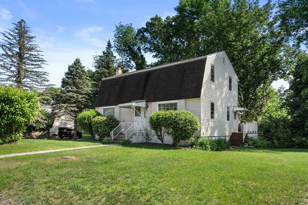 Property Photo:  8 Nancy Drive  MA 01501 