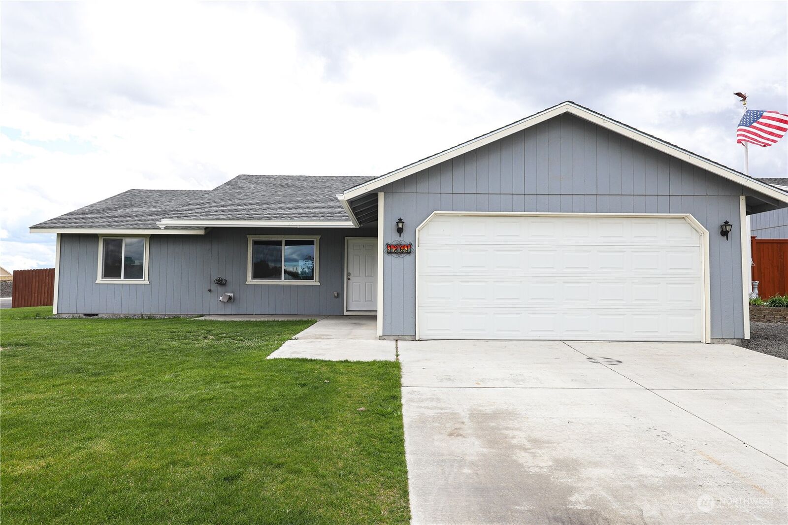 Property Photo: 1301 W Shelby Street WA 98837