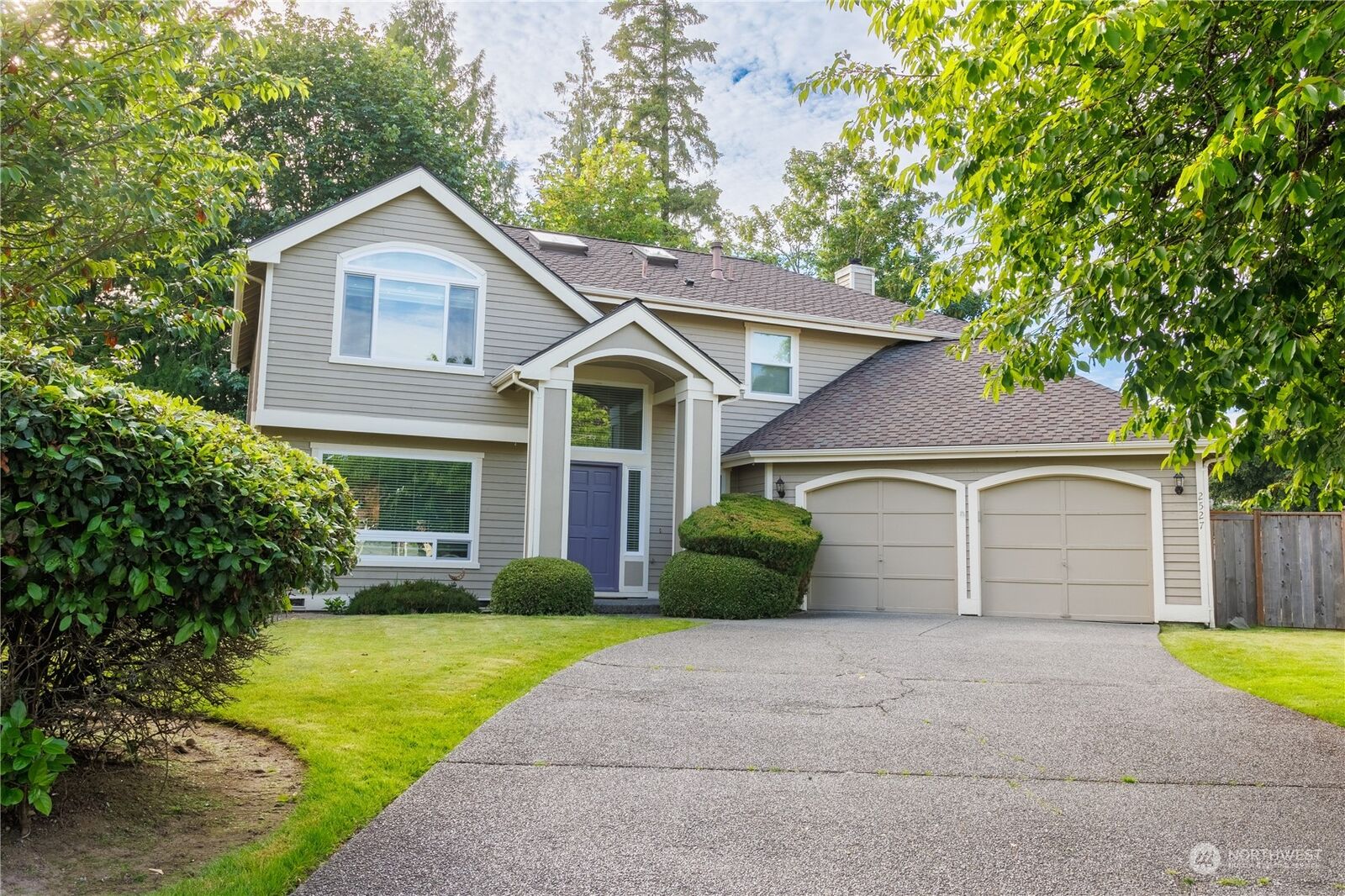 Property Photo:  2527 238th Court NE  WA 98074 