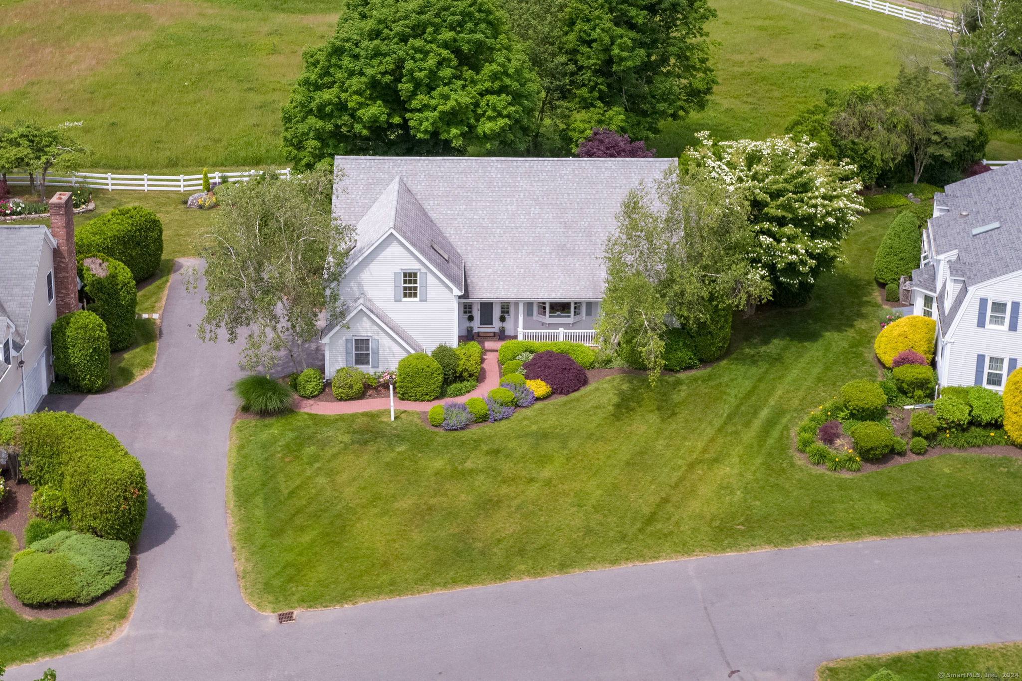 Property Photo:  6 Longview Terrace 6  CT 06443 
