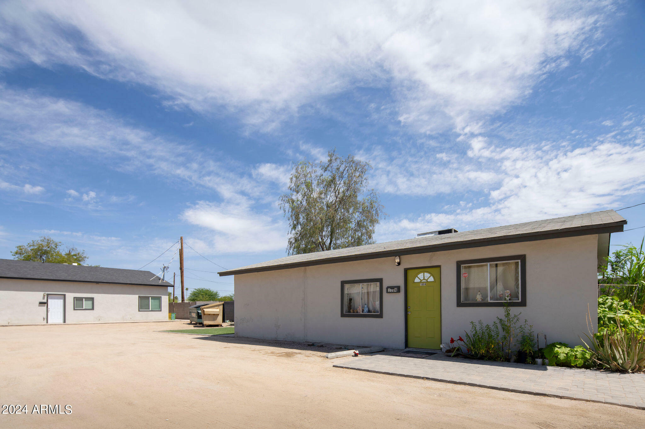 Property Photo:  1802 N 26th Place  AZ 85008 