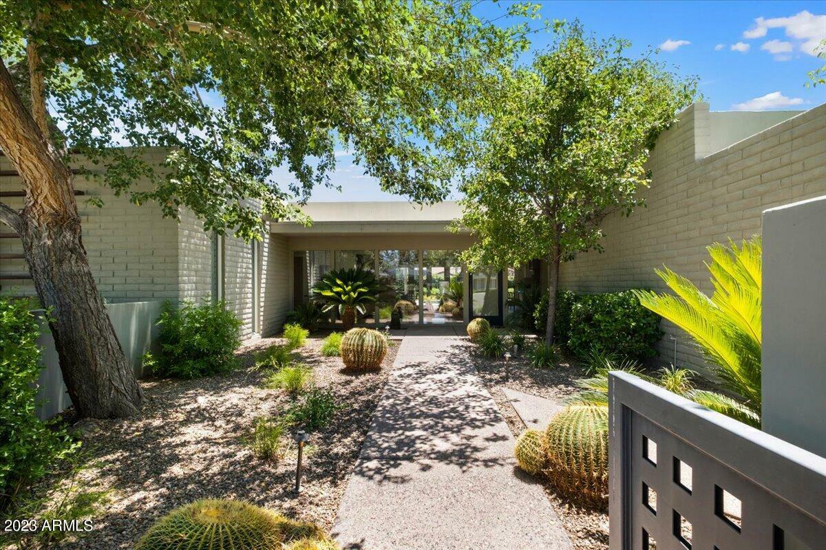 Property Photo:  6141 E Calle Del Norte Road  AZ 85251 