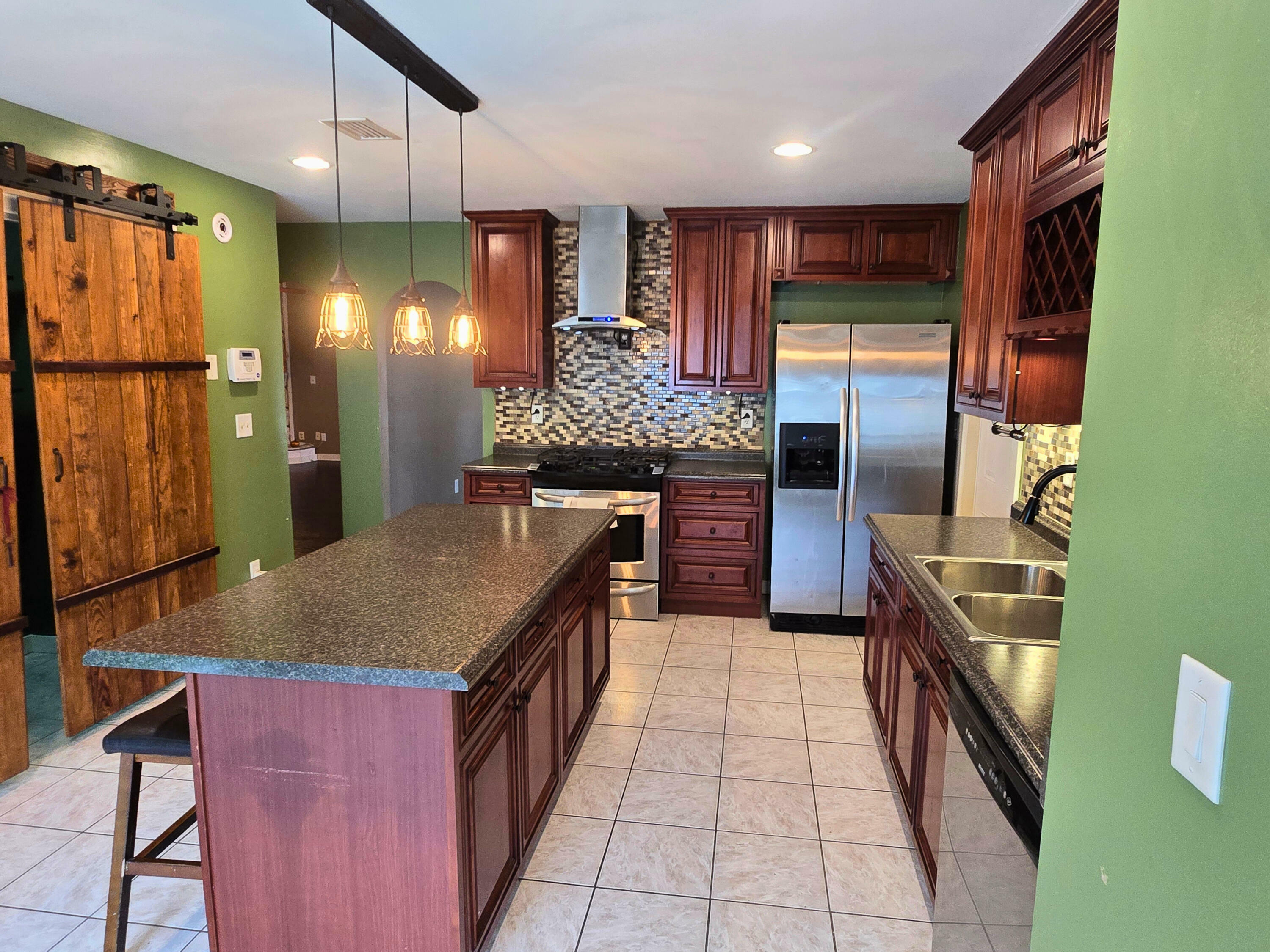 Property Photo:  401 Evans Road  FL 32578 