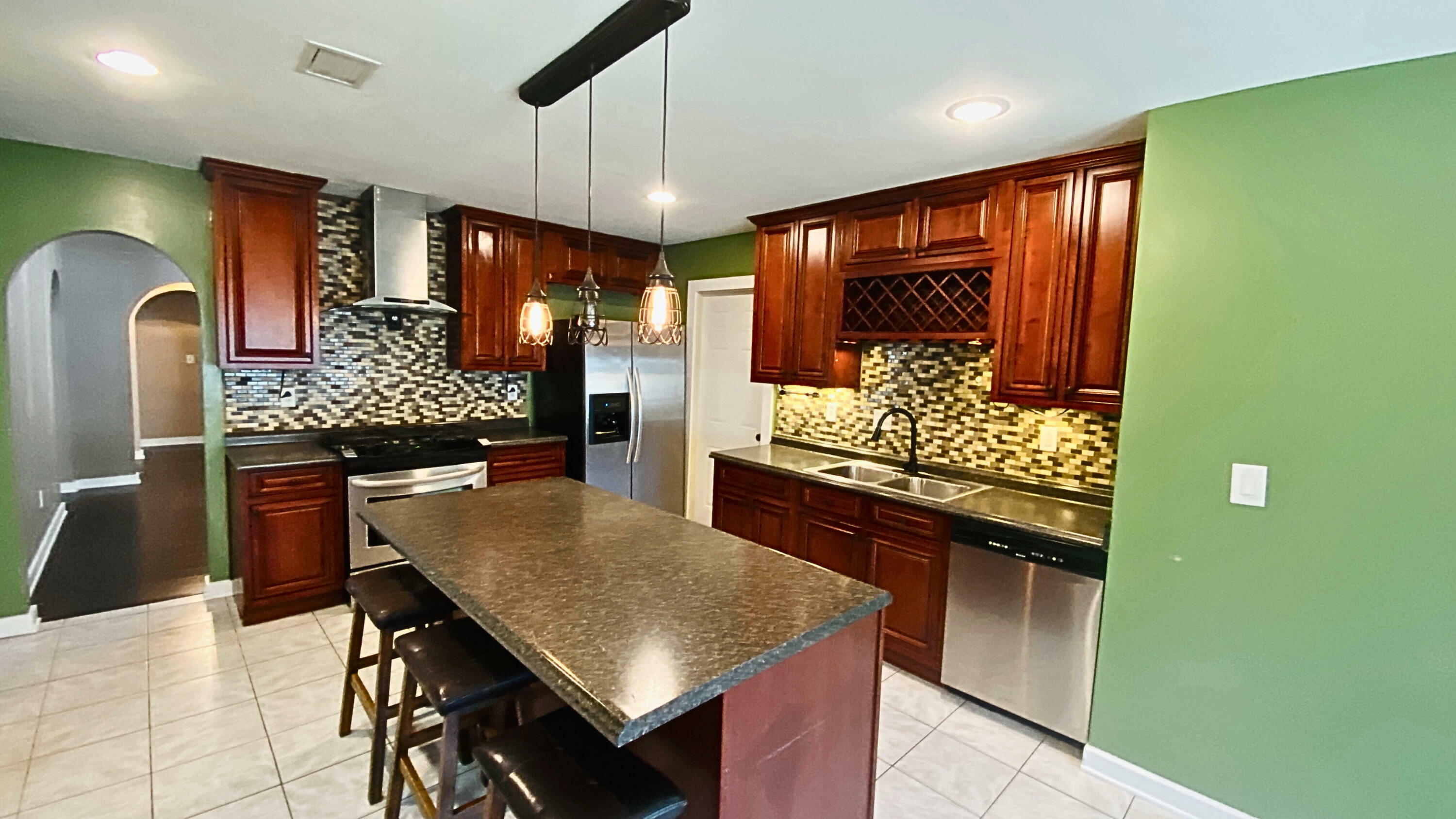 Property Photo:  401 Evans Road  FL 32578 