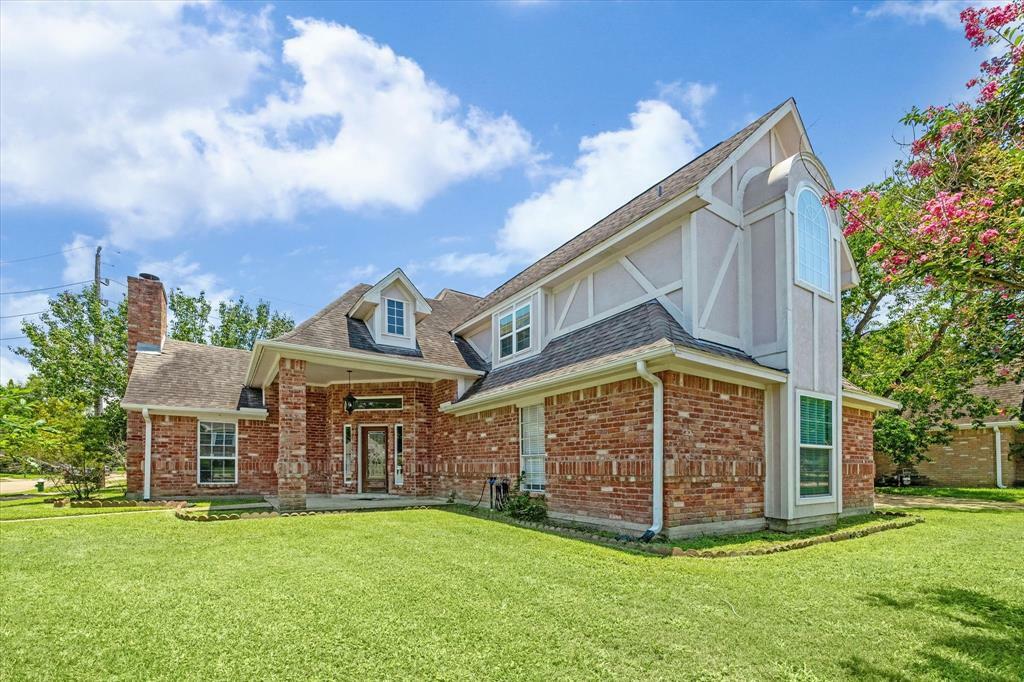 Property Photo: 11303 Churchill Way Circle TX 77065