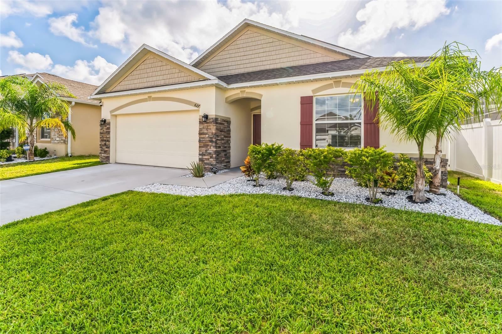 Property Photo:  627 Taft Drive  FL 33837 