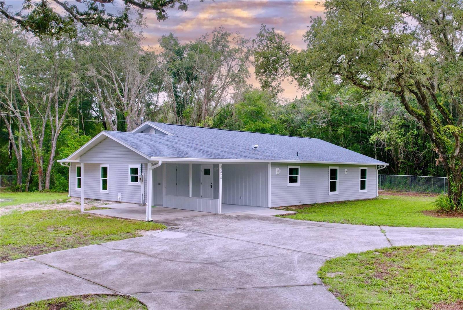 Property Photo:  33475 Loop Court  FL 33597 