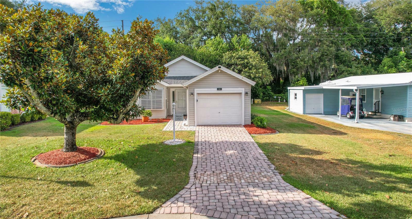 Property Photo:  1321 E Schwartz Boulevard  FL 32159 