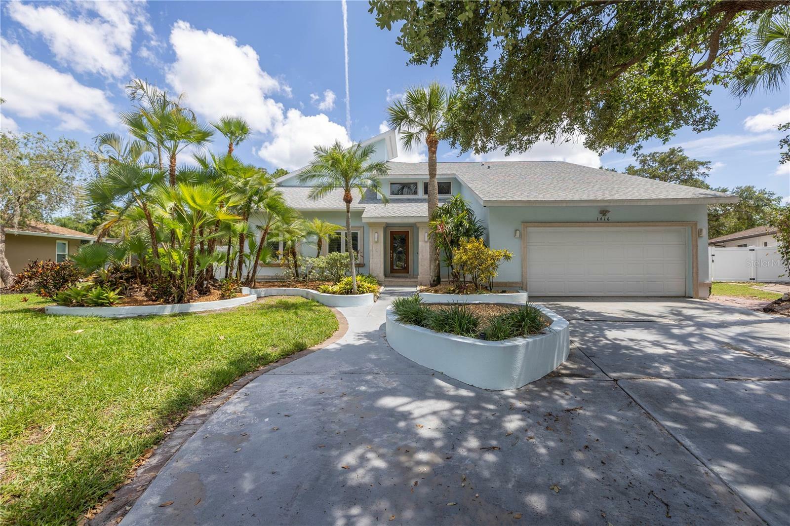 Property Photo:  1416 72nd Avenue NE  FL 33702 