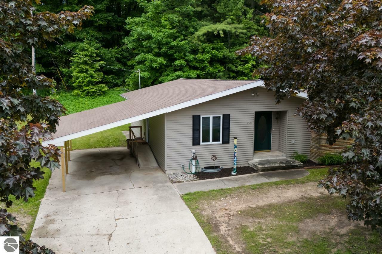 Property Photo: 1551 N Macksey Road MI 49682