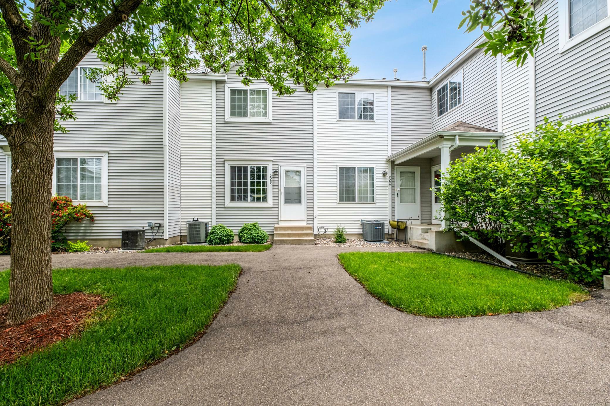 Property Photo: 9096 Scarlet Globe Drive MN 55347