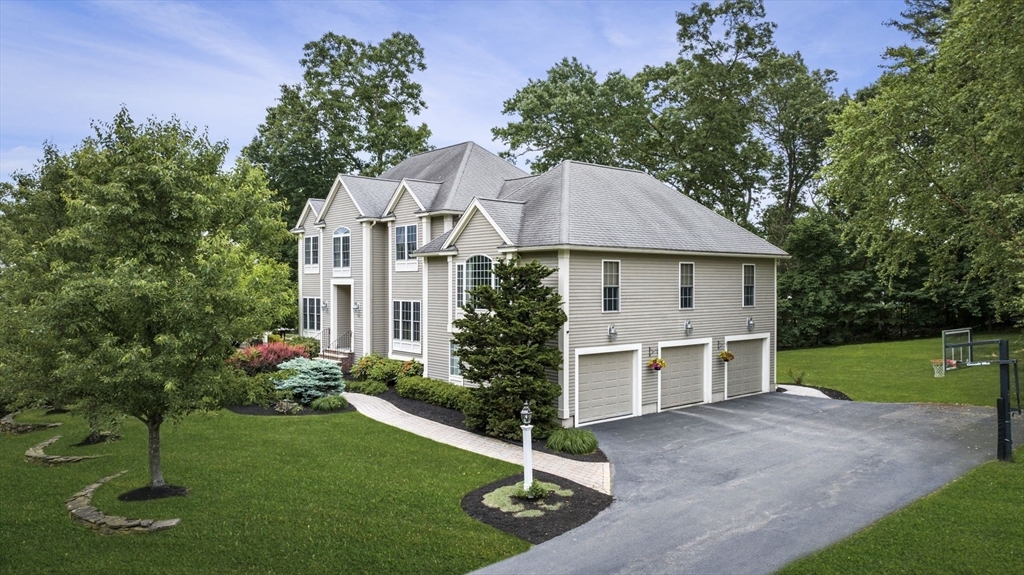 Property Photo: 15 Hillside Dr MA 01833
