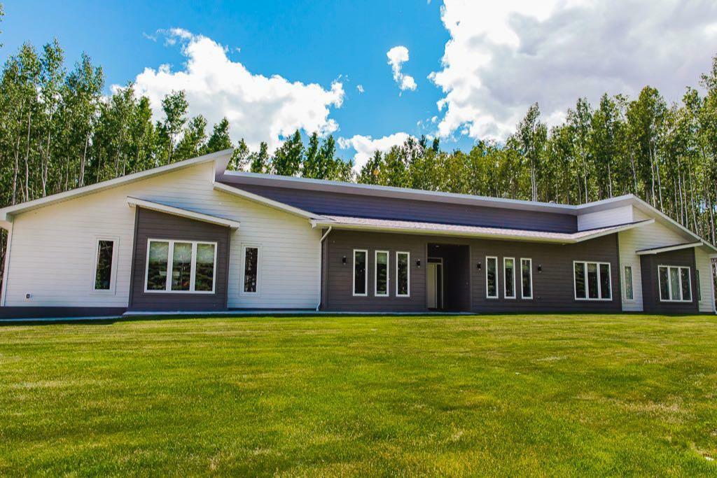 Property Photo:  704018 Range Road 65  AB T8W 5C3 