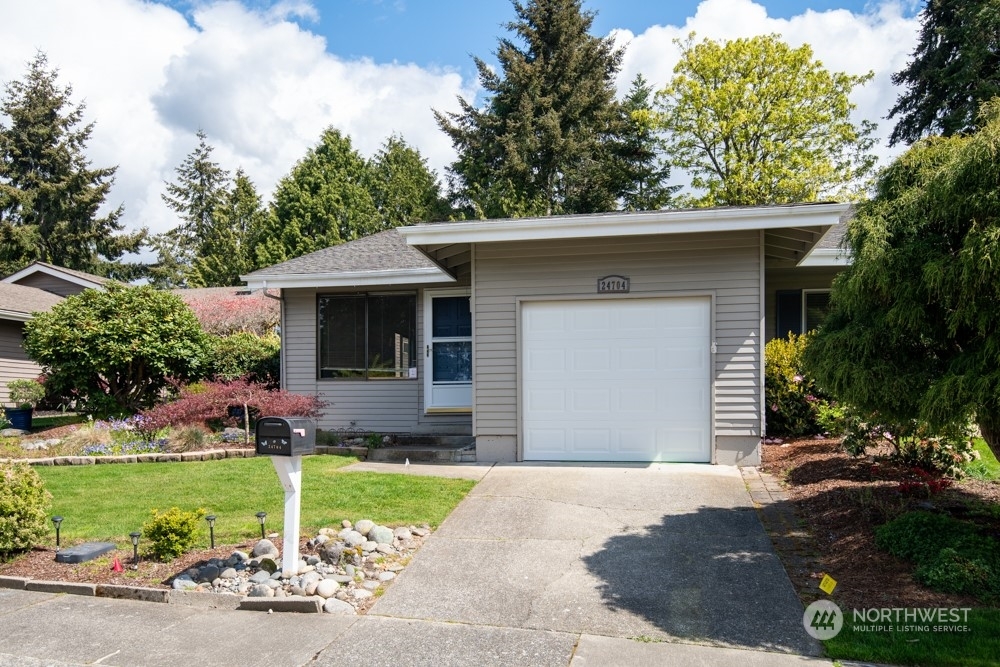 Property Photo:  24704 11th Avenue S  WA 98198 