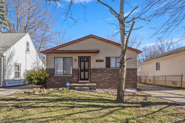 Property Photo:  18949 Kenosha Street  MI 48225 