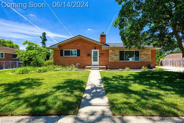 Property Photo:  8943 Roslyn Street  MI 48150 