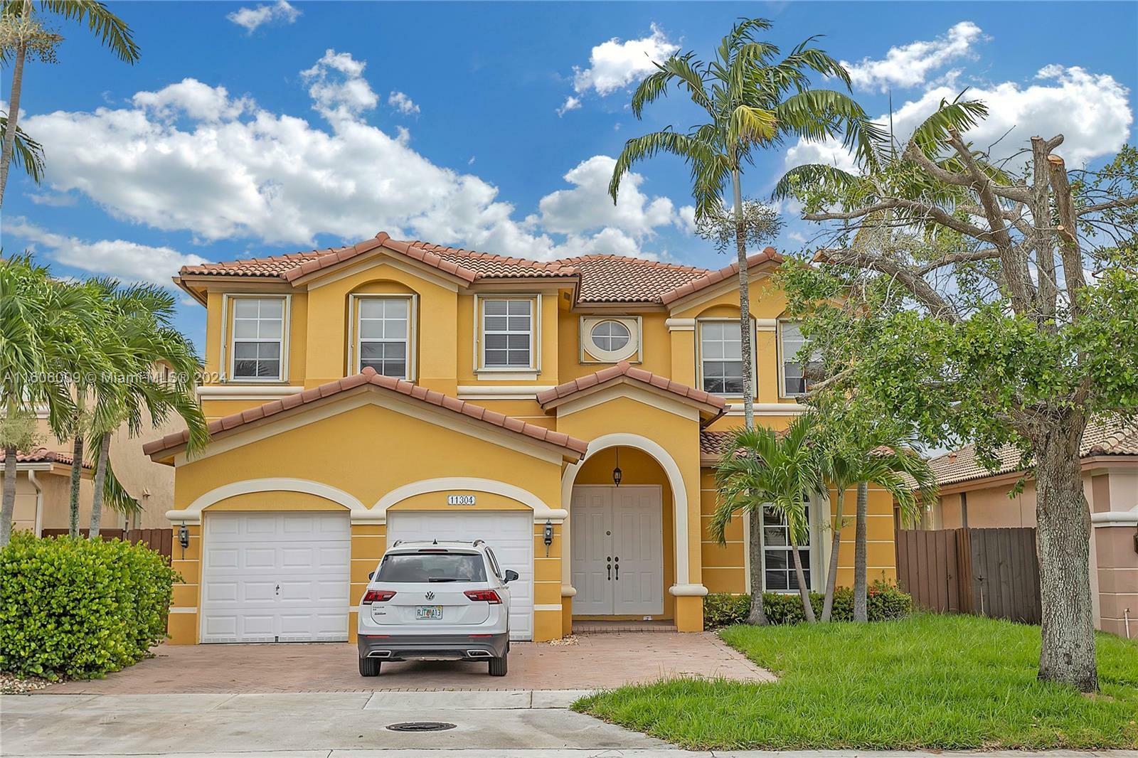 Property Photo:  11304 NW 79th Ln  FL 33178 