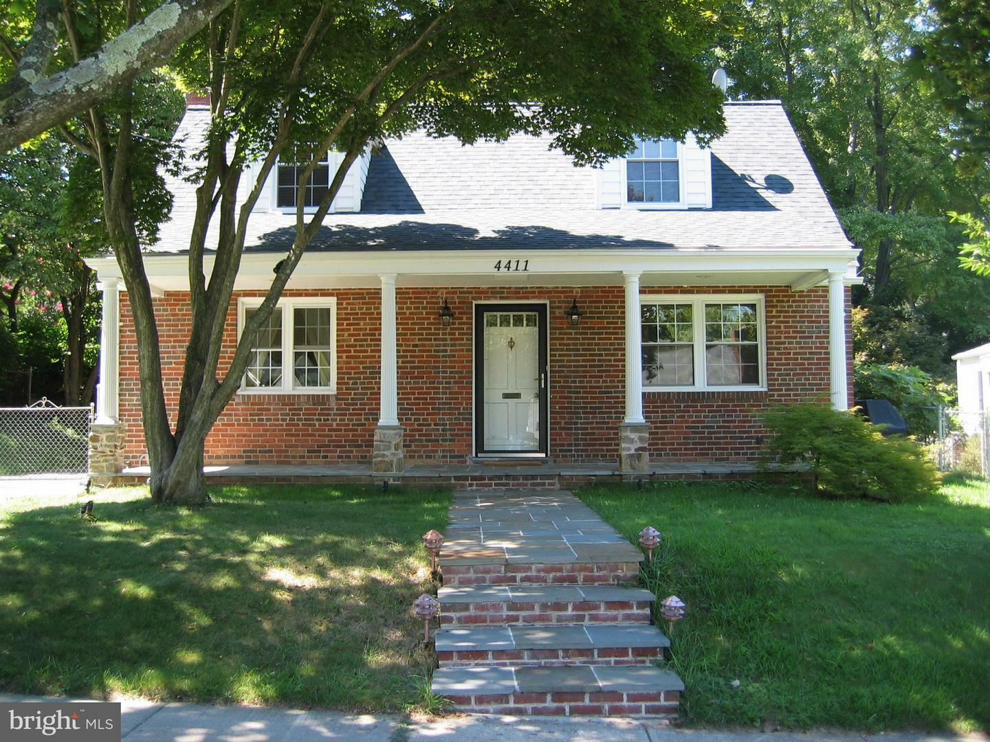 Property Photo:  4411 Edgefield Road  MD 20895 