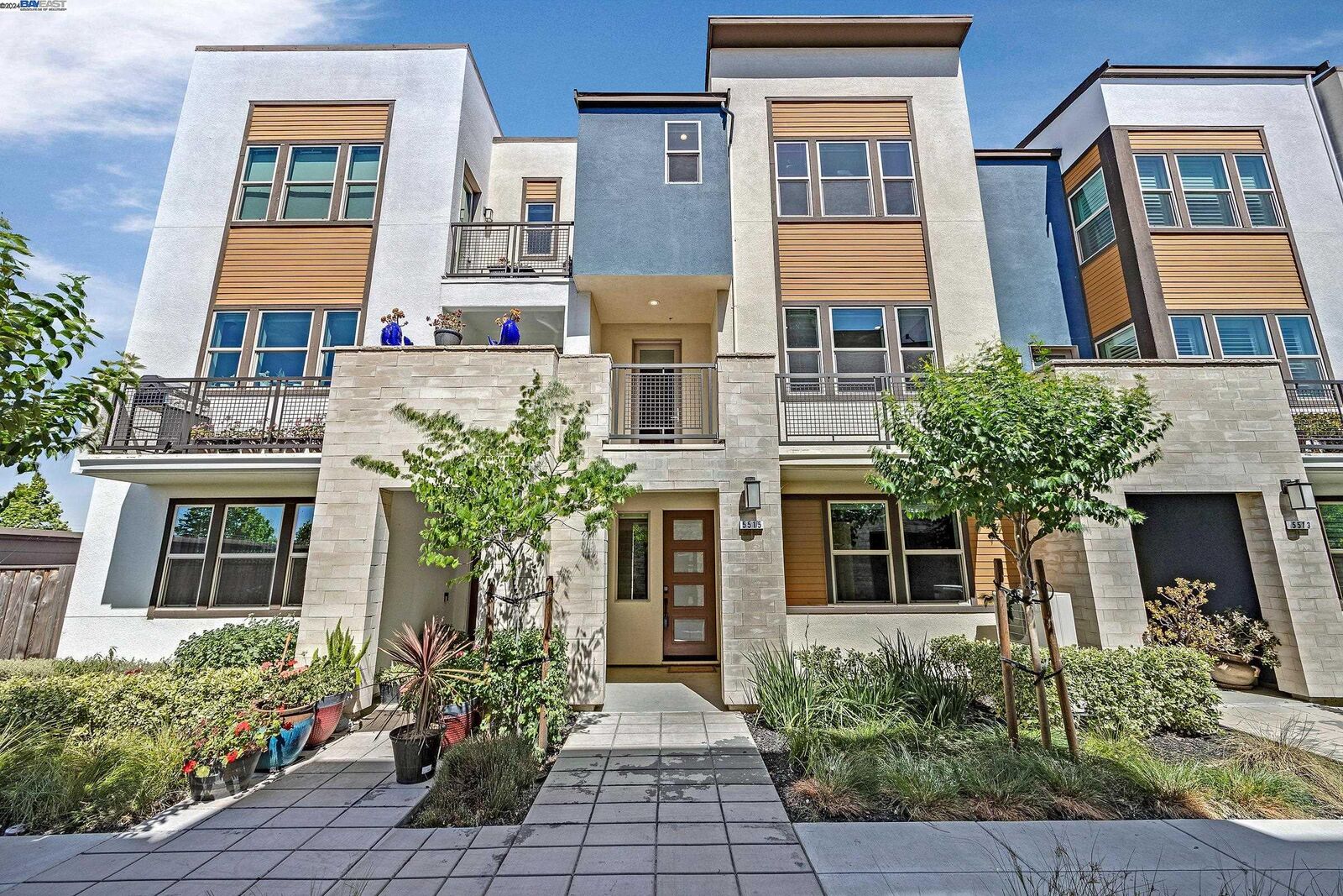 Property Photo: 5515 Gracen Way CA 94568