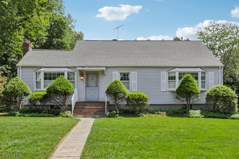 Property Photo:  930 Franklin Ave  NJ 07417 