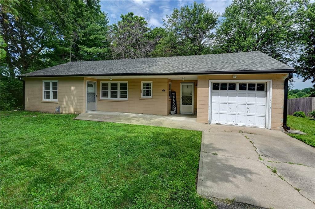 Property Photo: 706 S 1st Street MO 64485
