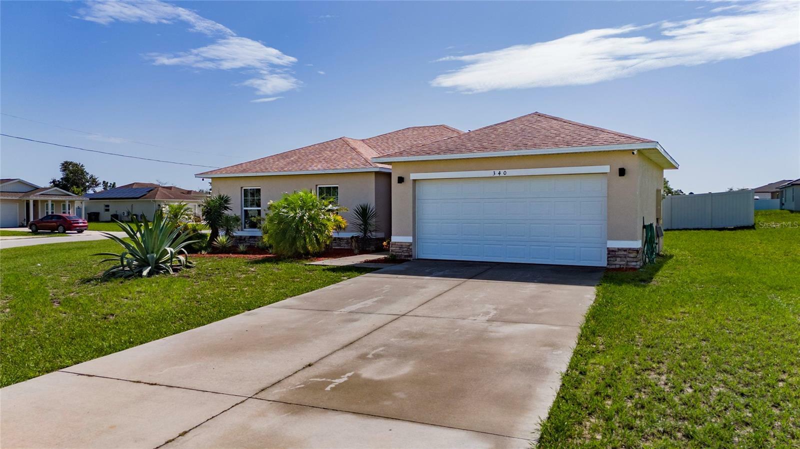 Property Photo: 340 Elderberry Court FL 34759