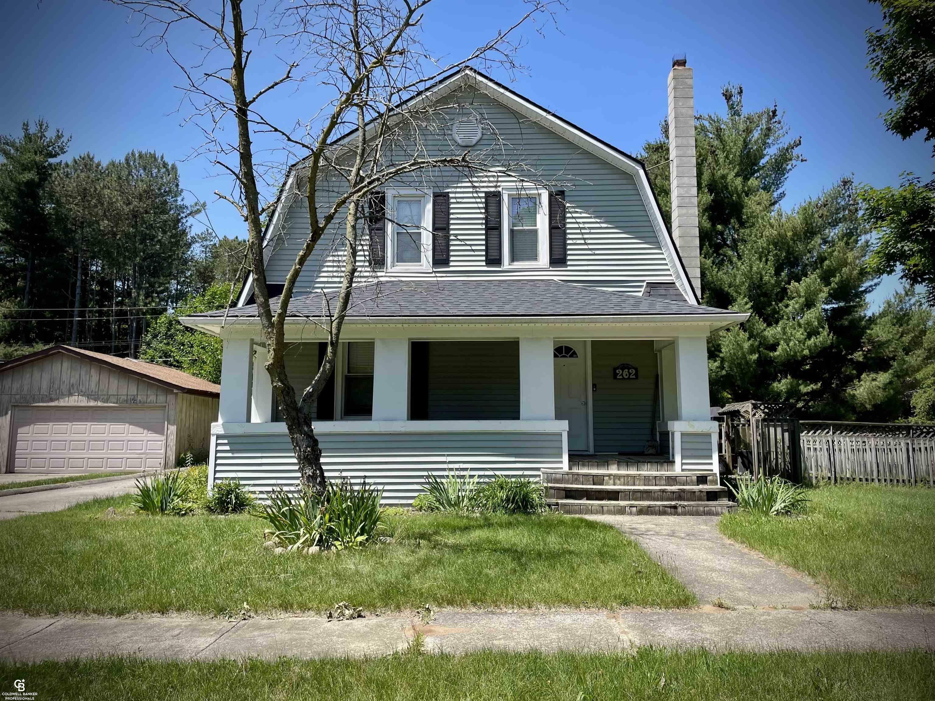 Property Photo:  262 S Custer Street  MI 48471-1270 