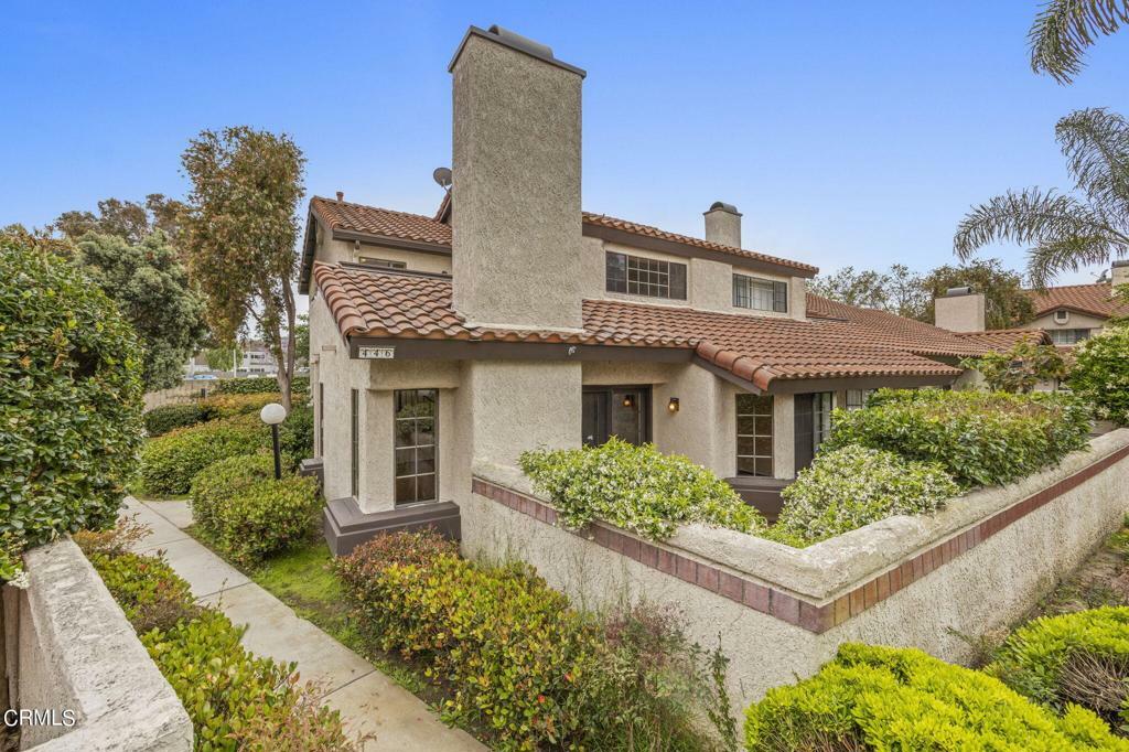 Property Photo:  446 Las Palomas Drive  CA 93041 